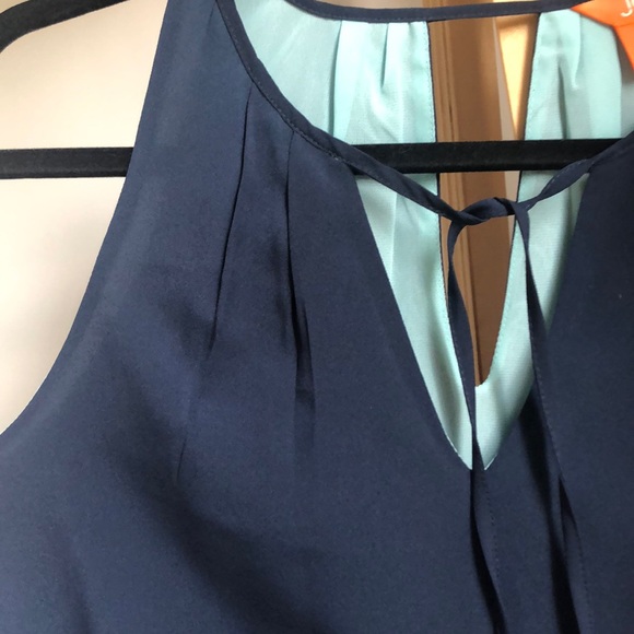 Colour Block Dress with Keyhole Neck - Picture 7 of 11